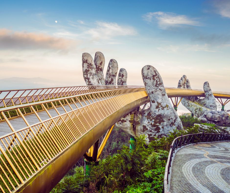ravel comfortably from Da Nang to Ba Na Hills with our private taxi service. Enjoy door-to-door pickup, air-conditioned cars, and friendly, punctual drivers.