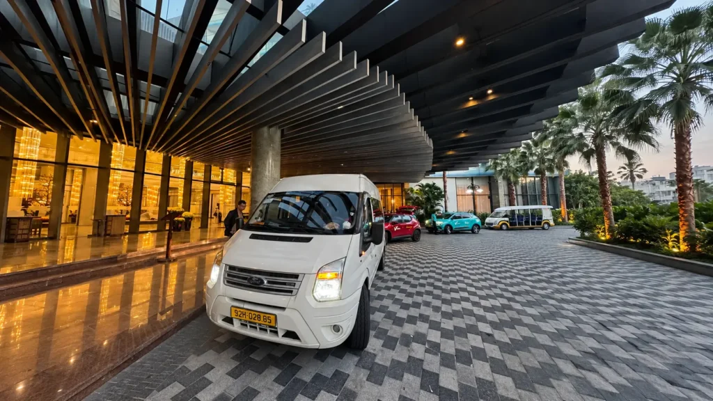 Private Car — Vinpearl Nam Hoi An to Ba Na Hills