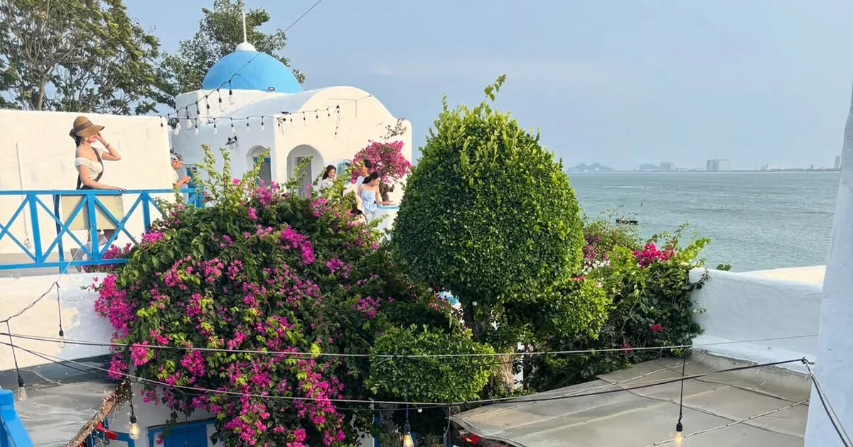 Buddhist pagoda and temple on the first day route from Da Nang Airport to Hoi An — Central Vietnam attractions — Minh Vu Travel