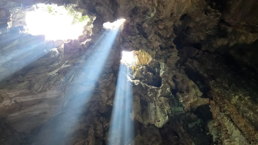 Private Car Da Nang To Marble Mountains